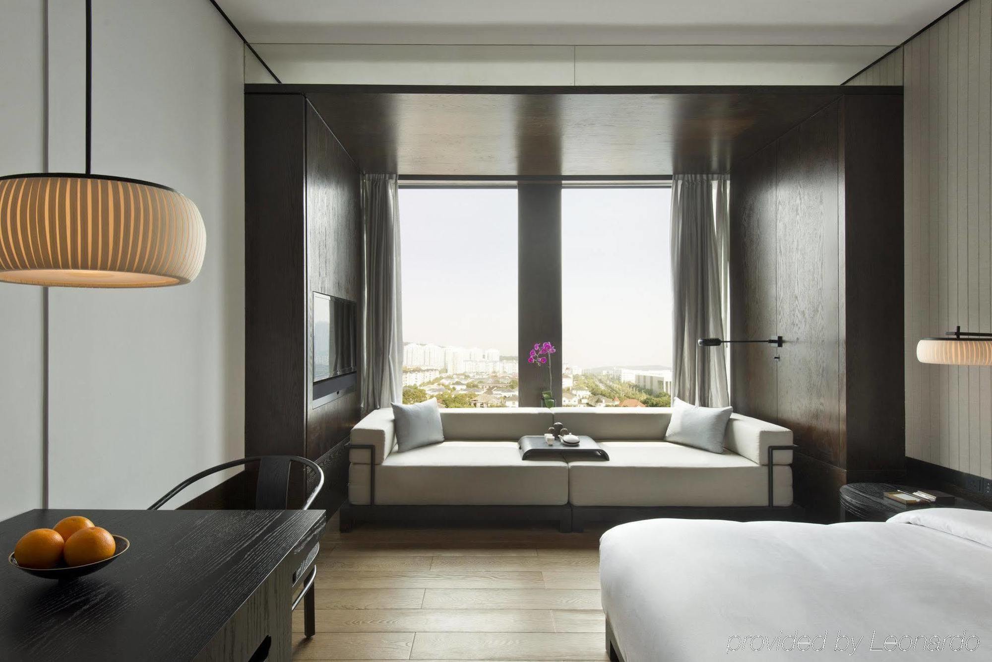 Hyatt Regency Wuhan Optics Valley Exteriör bild